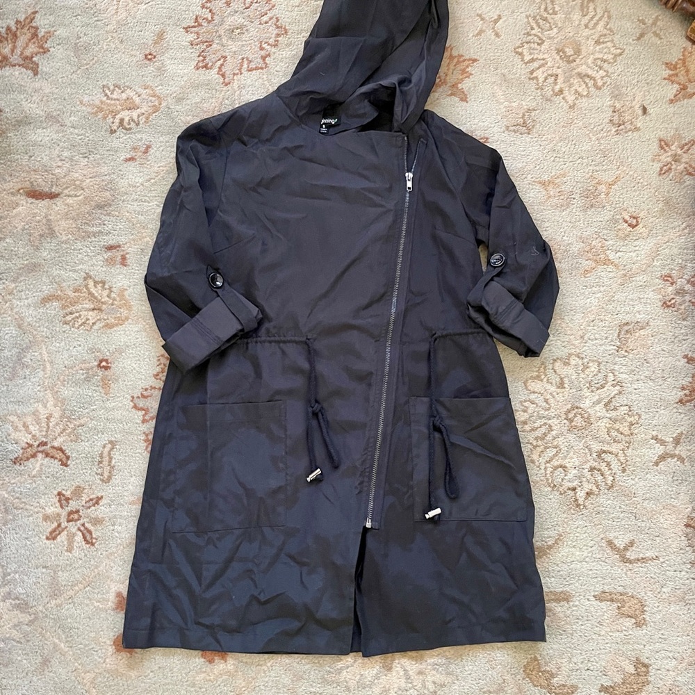 Black Hooded Light Coat